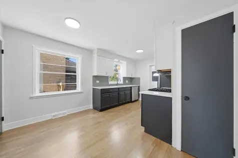 6332 North Mobile Avenue Chicago IL 60646