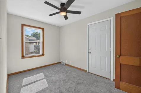 2724 Lawndale Avenue Rockford IL 61101