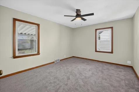 2724 Lawndale Avenue Rockford IL 61101
