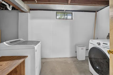 2724 Lawndale Avenue Rockford IL 61101