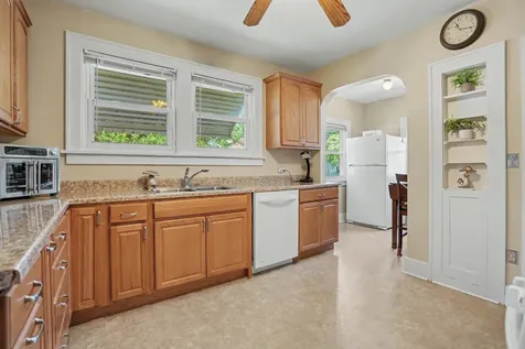 3203 18TH Avenue Rock Island IL 61201
