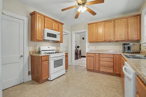 3203 18TH Avenue Rock Island IL 61201
