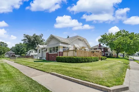 3203 18TH Avenue Rock Island IL 61201
