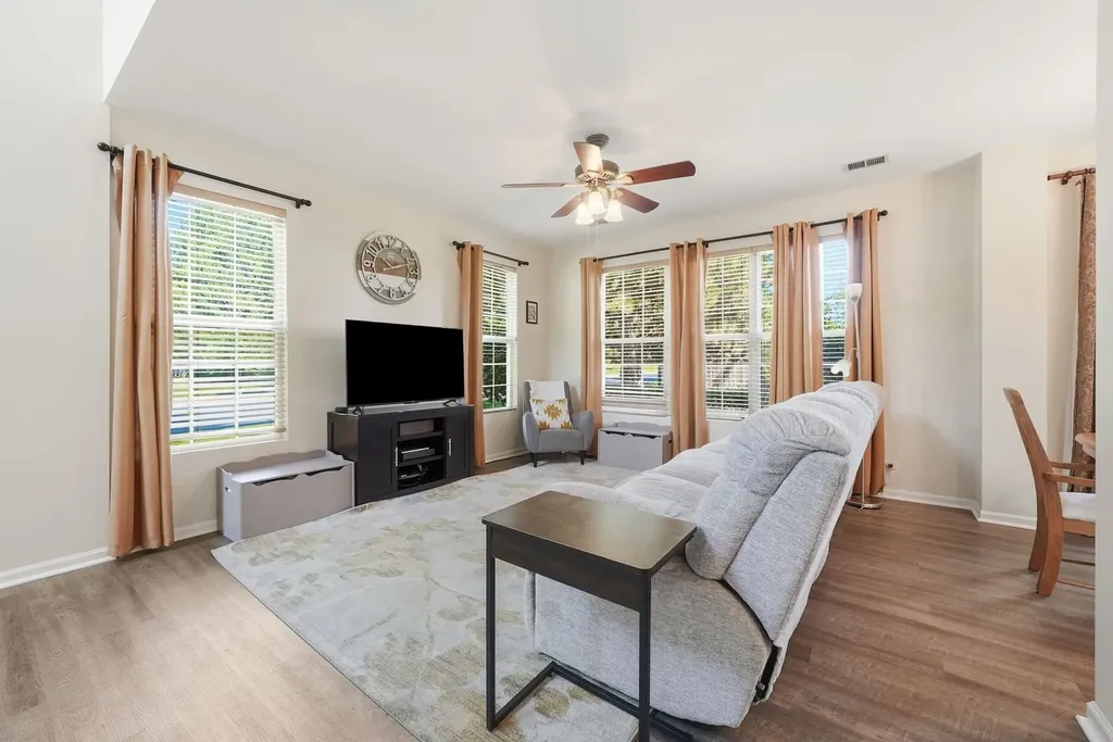 2759 Sheridan Court Naperville IL 60563