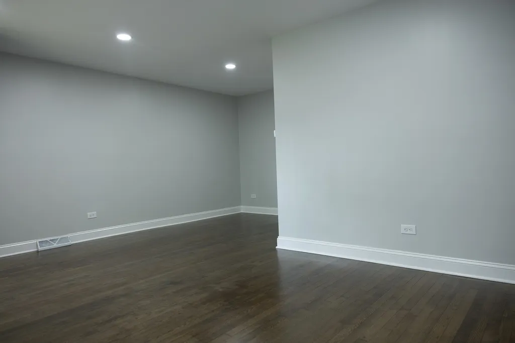 343 West 102nd Place Chicago IL 60628