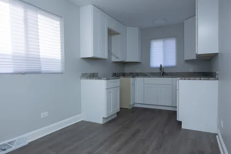 343 West 102nd Place Chicago IL 60628