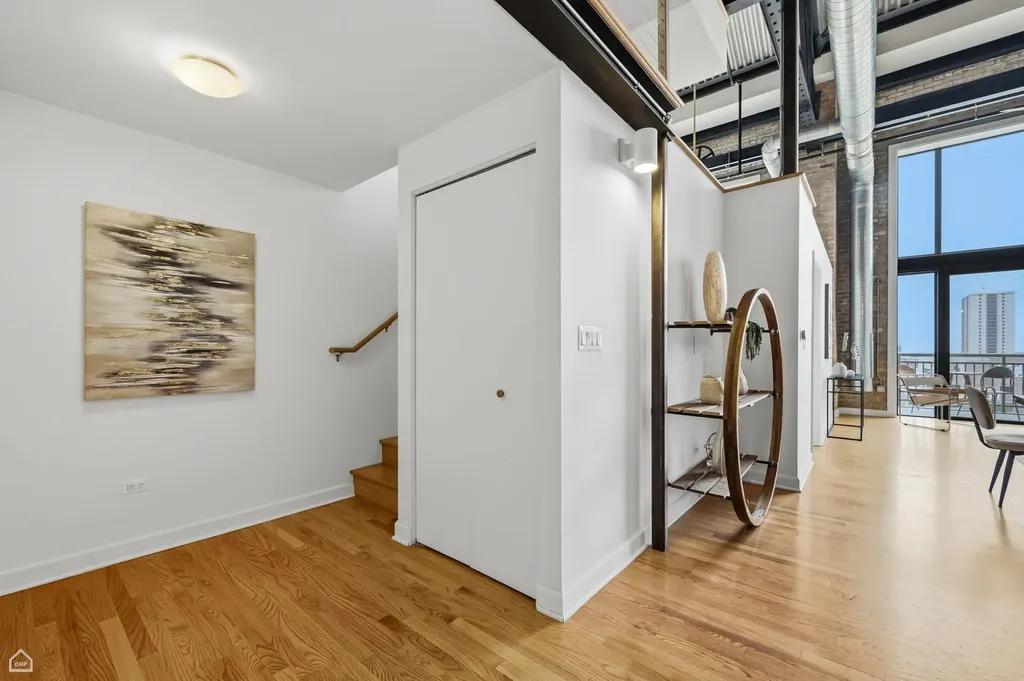 2545 South Dearborn Street Chicago IL 60616