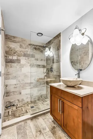 2545 South Dearborn Street Chicago IL 60616