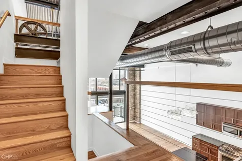 2545 South Dearborn Street Chicago IL 60616