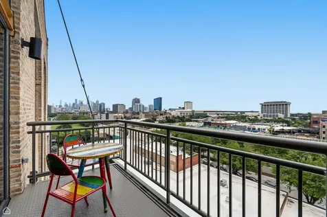 2545 South Dearborn Street Chicago IL 60616