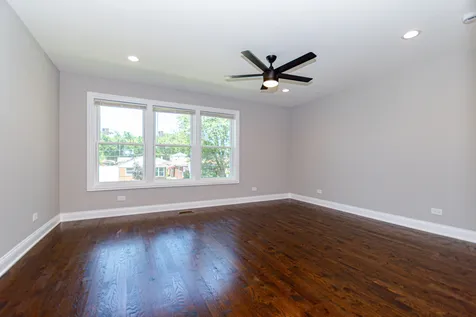 55 West 77th Place Chicago IL 60620
