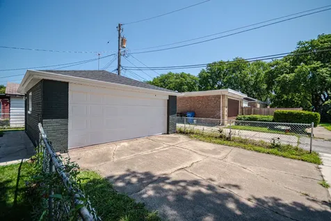 55 West 77th Place Chicago IL 60620