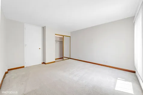 18 East Old Willow Road Prospect Heights IL 60070