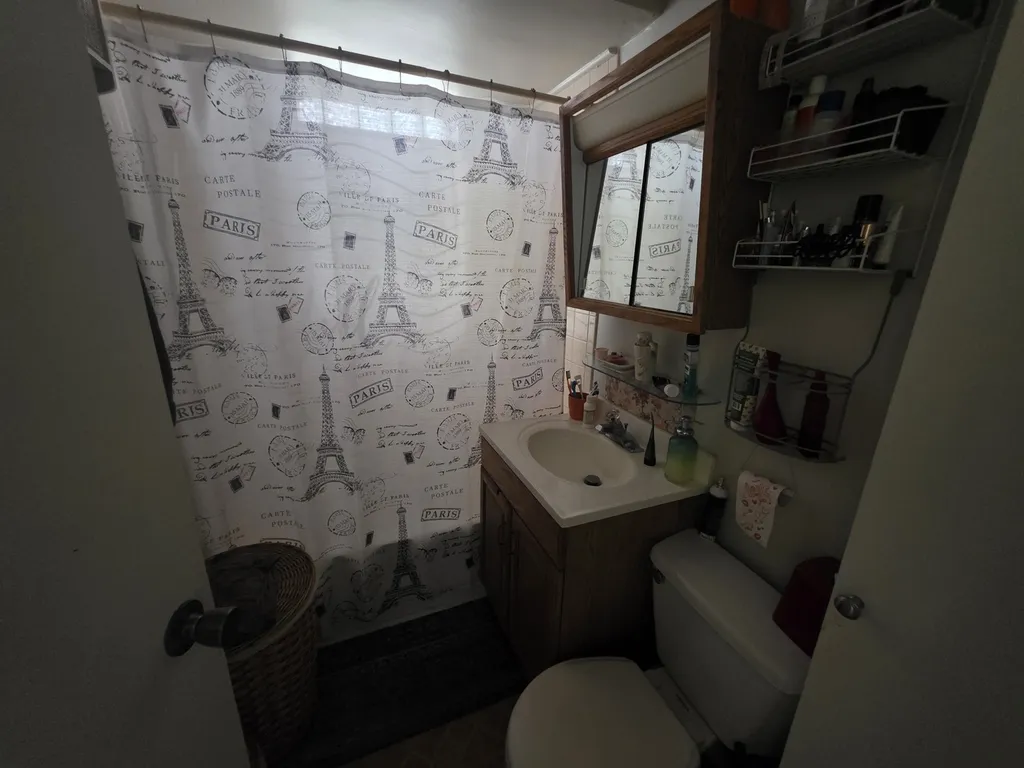 3851 North Laramie Avenue Chicago IL 60641
