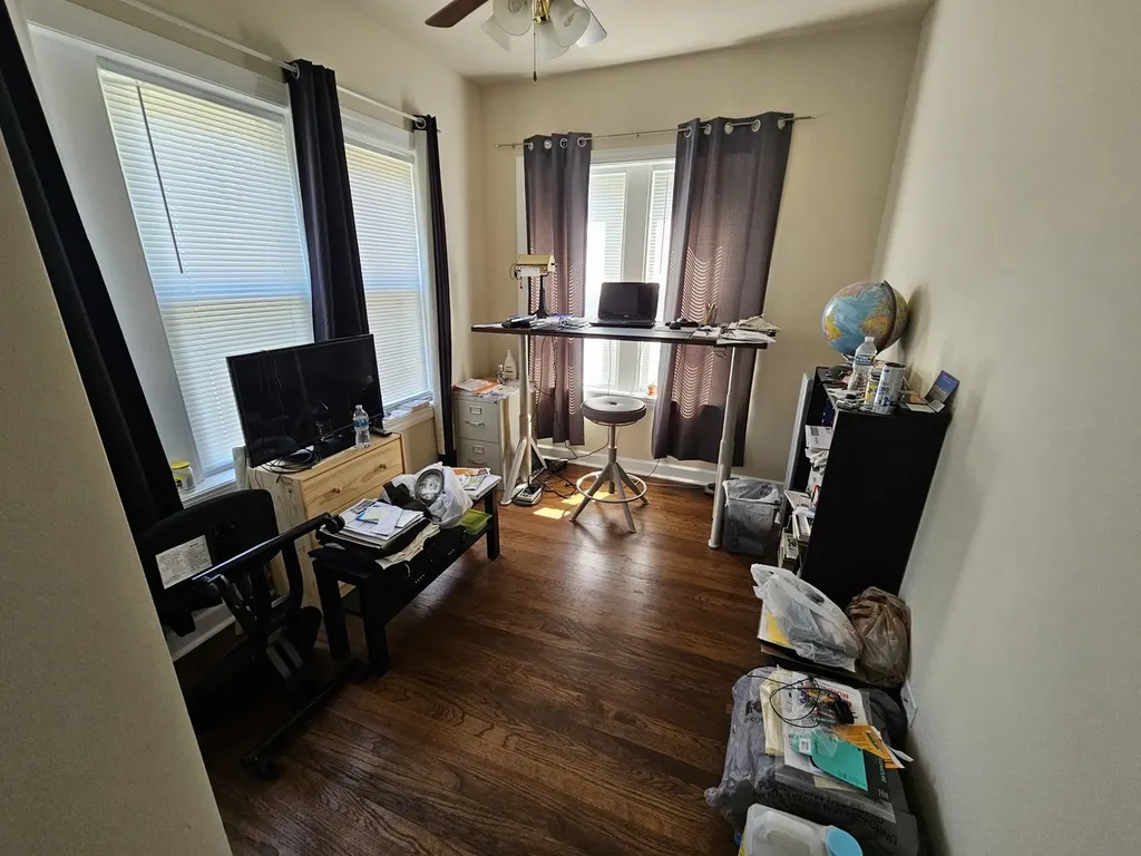 3851 North Laramie Avenue Chicago IL 60641