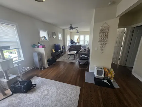 3851 North Laramie Avenue Chicago IL 60641