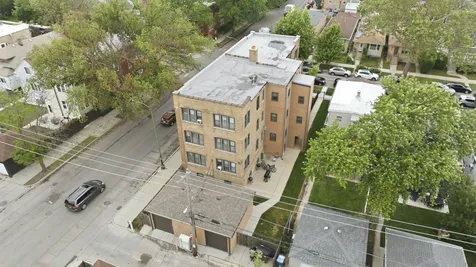 3851 North Laramie Avenue Chicago IL 60641
