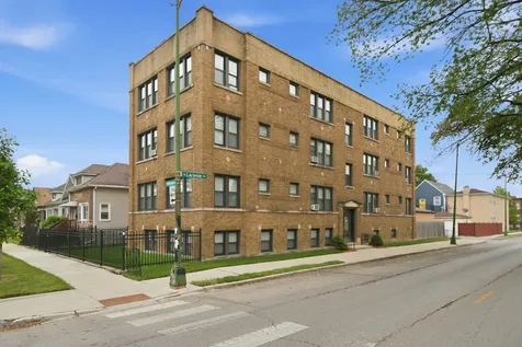 3851 North Laramie Avenue Chicago IL 60641