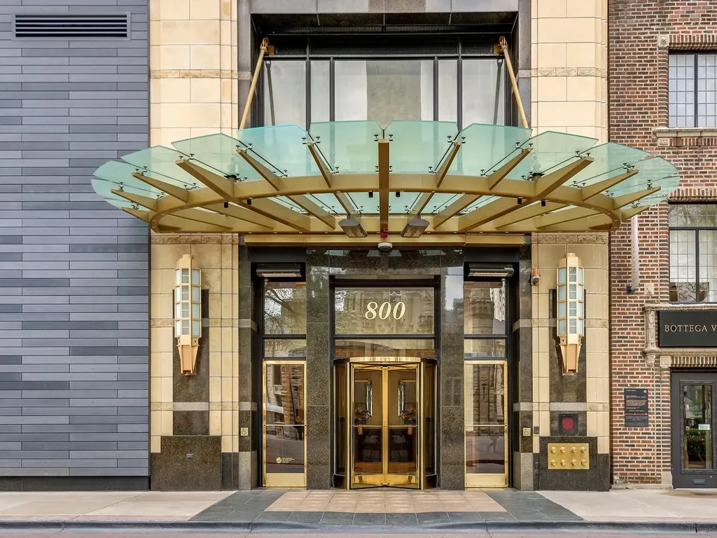 800 North Michigan Avenue Chicago IL 60611