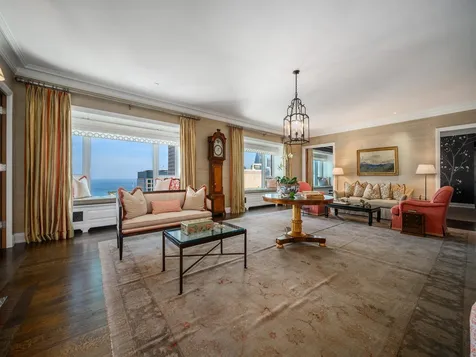800 North Michigan Avenue Chicago IL 60611