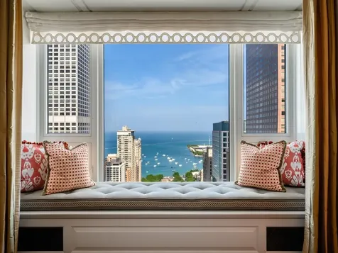 800 North Michigan Avenue Chicago IL 60611