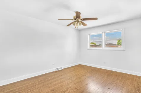 516 Exchange Avenue Calumet City IL 60409