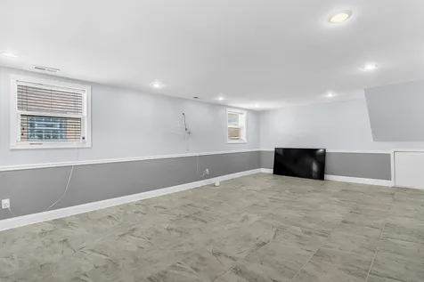 516 Exchange Avenue Calumet City IL 60409