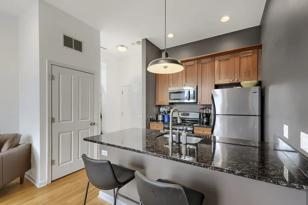 1806 West Rice Street Chicago IL 60622