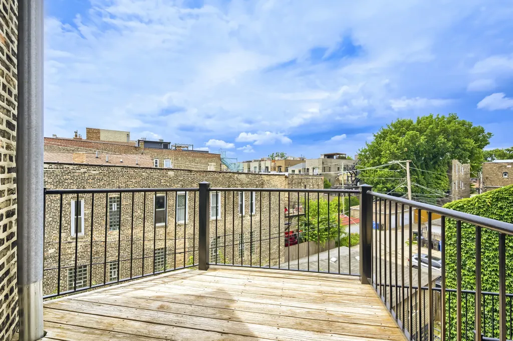 1806 West Rice Street Chicago IL 60622