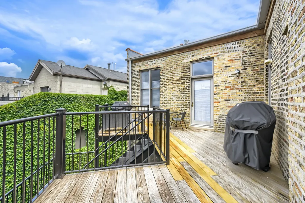 1806 West Rice Street Chicago IL 60622