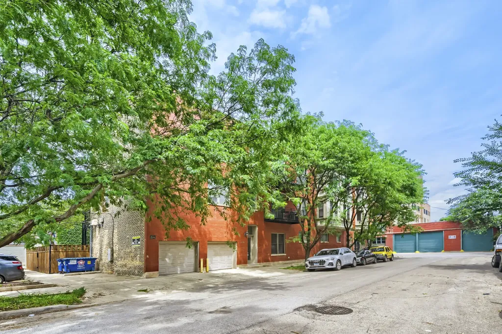1806 West Rice Street Chicago IL 60622