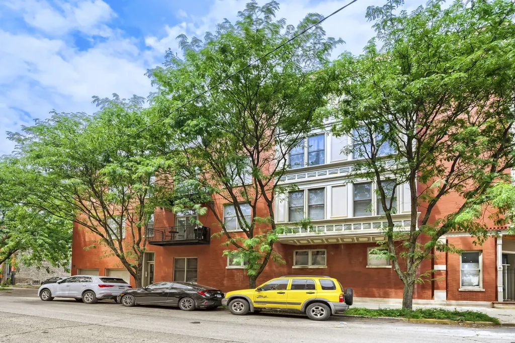 1806 West Rice Street Chicago IL 60622