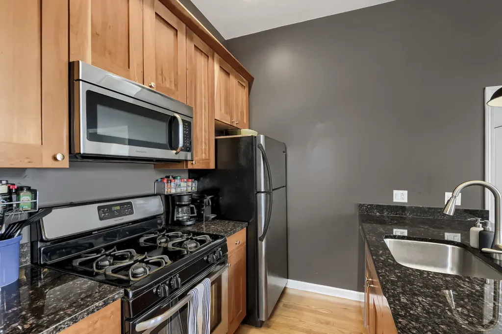 1806 West Rice Street Chicago IL 60622