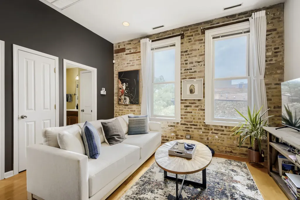 1806 West Rice Street Chicago IL 60622