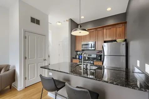 1806 West Rice Street Chicago IL 60622