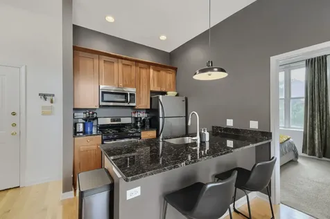 1806 West Rice Street Chicago IL 60622