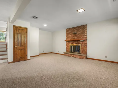 6211 Columbine Boulevard Rockford IL 61108