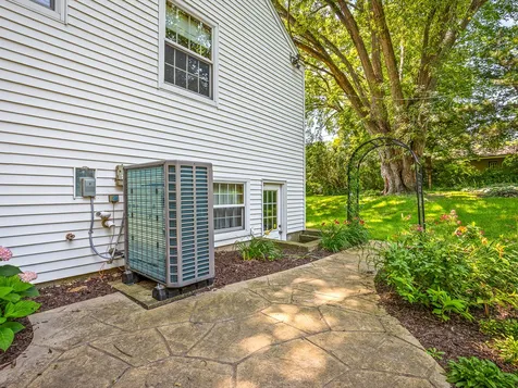 6211 Columbine Boulevard Rockford IL 61108
