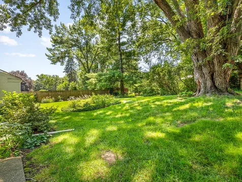 6211 Columbine Boulevard Rockford IL 61108