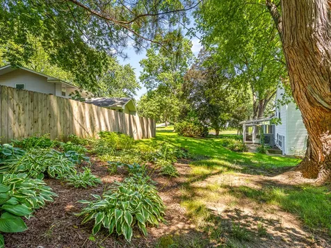 6211 Columbine Boulevard Rockford IL 61108