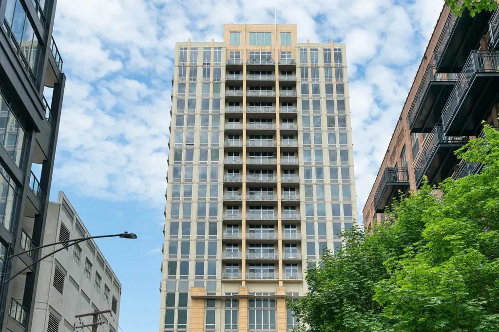 700 North Larrabee Street Chicago IL 60654