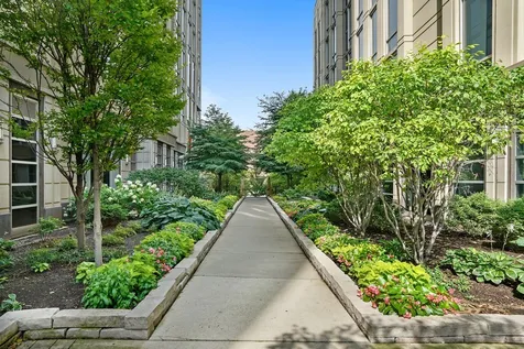 700 North Larrabee Street Chicago IL 60654
