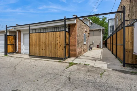 5305 West Addison Street Chicago IL 60641