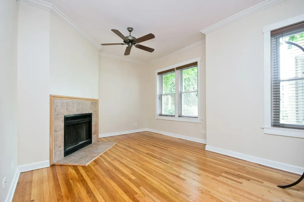 871 West Cornelia Avenue Chicago IL 60657