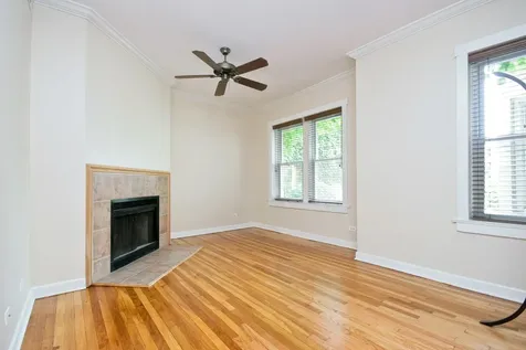 871 West Cornelia Avenue Chicago IL 60657