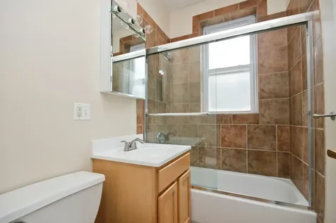 871 West Cornelia Avenue Chicago IL 60657