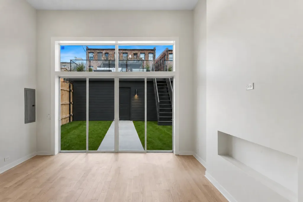 4719 South Ingleside Avenue Chicago IL 60615