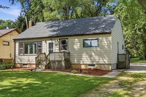1009 Chicago Avenue Dixon IL 61021