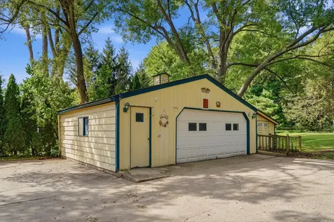 1009 Chicago Avenue Dixon IL 61021