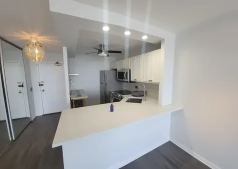 5415 North Sheridan Road Chicago IL 60640